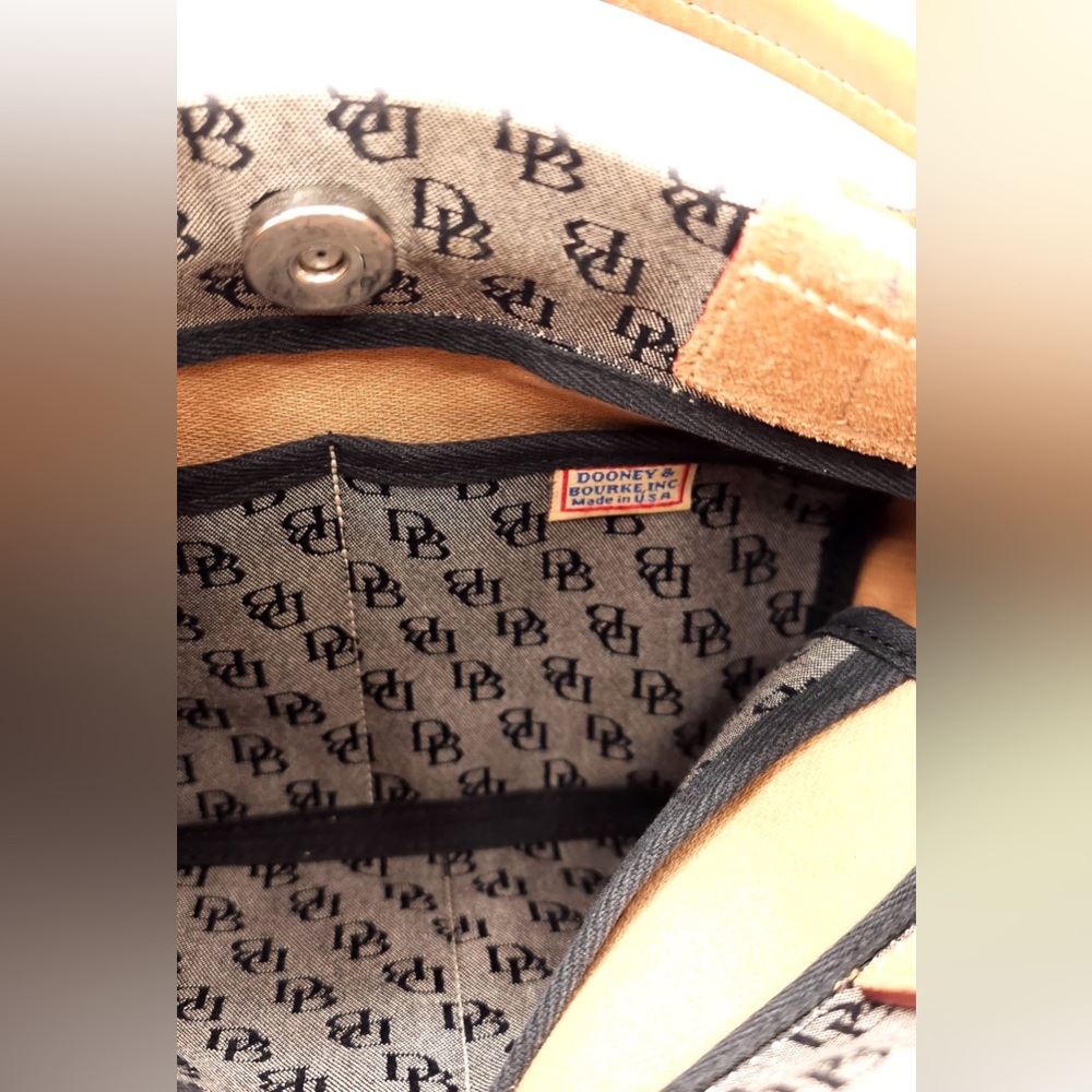 Pre-Owned Vintage Dooney & Bourke Purse - Picture 5 of 5